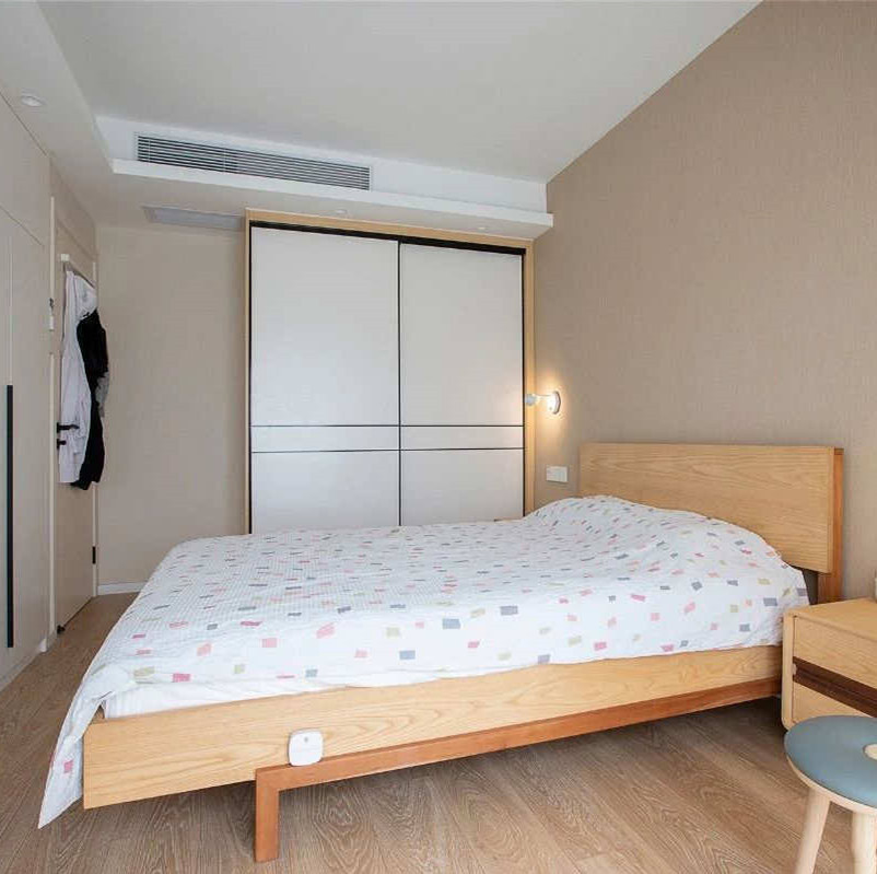 【全屋定制】濟南顧先生定制衣柜  兩米的移門衣柜內(nèi)部空間充裕