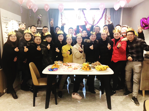 16年你我風(fēng)雨同舟，16歲少年風(fēng)華正茂，未來(lái)可期
